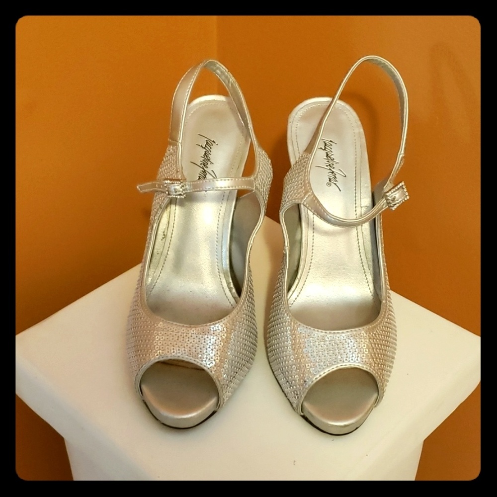 Jacqueline Ferrar Silver Open Toes 4 1/2 inch heel